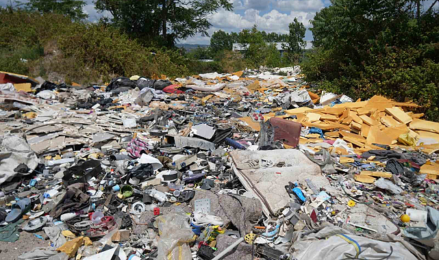 Şehrin göbeğinde 'utandıran' görüntü: Kimse önlem almıyor