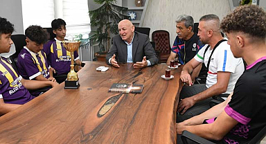 Şenol Kul, bölge şampiyonu olan takımı ağırladı