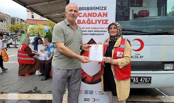 Tekkeköy'de imam Hüseyin Yılmaz'dan 13. kan bağışı