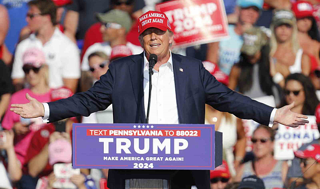 Trump: Ölmüş olmam gerekiyordu