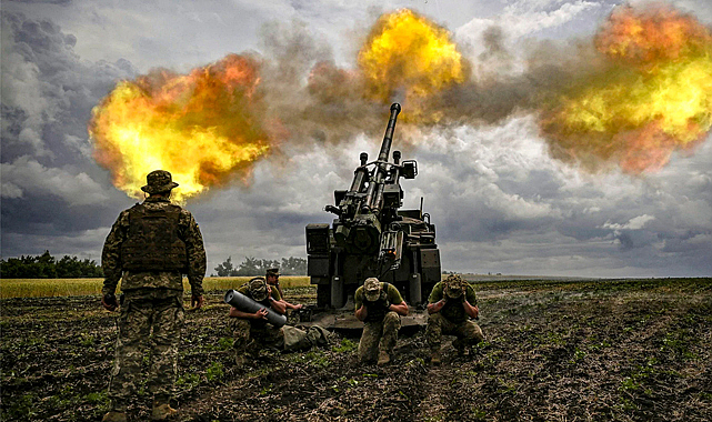 Ukrayna Rusya'nın  Kırım'ın batısındaki Saki Hava Üssü'nü vurdu