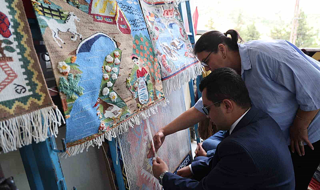 Yabancı gelin Türk kilimlerini dünyaya tanıtacak