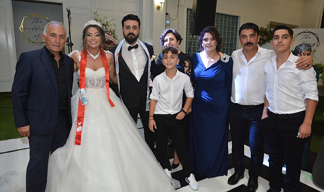 Zehra ile Özgür'e muhteşem düğün