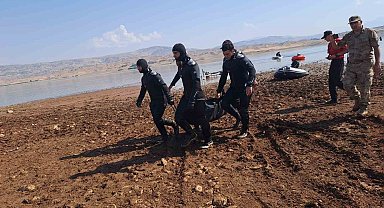 Babasının 16 yıl önce boğulduğu yerde boğuldu