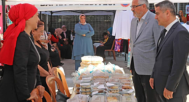 Bafra'da kadınların el emeği ürünler sergilendi