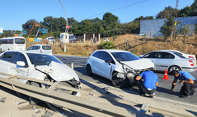 Çerkezköy-Çorlu yolunda dikkatsiz kamyon şoförü trafiği 2 araca çarptı