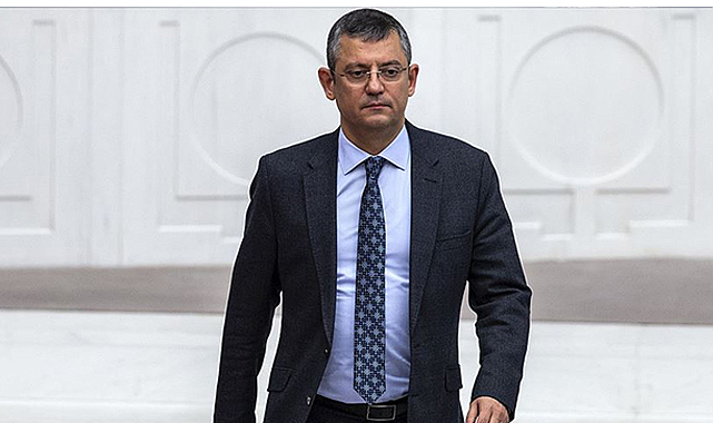 CHP Lideri Özgür Özel'in ayağı kırıldı