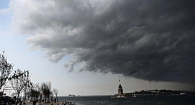 Cumulonimbus bulutları şehri sardı!