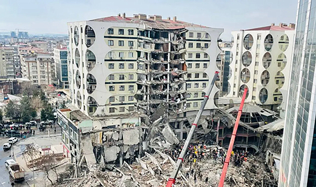 Depremde  89 kişinin hayatını kaybettiği Galeria Sitesi'nin müteahhidi öldü