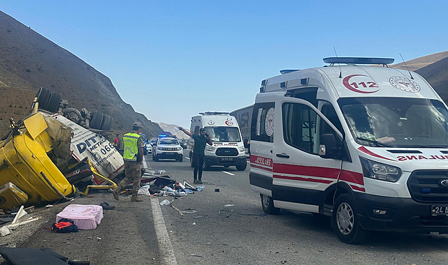Erzincan-Sivas karayolu kan gölüne döndü
