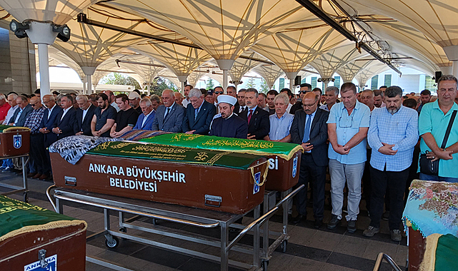 Eski Bakan Şener'in oğlu  Bedirhan Şener'in öldürdüğü anneannesi defnedildi