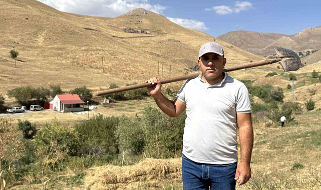 Hem öğretmen hem çiftçi