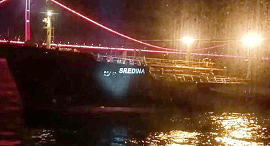 İstanbul Boğazı'nda gemi trafiği durduruldu