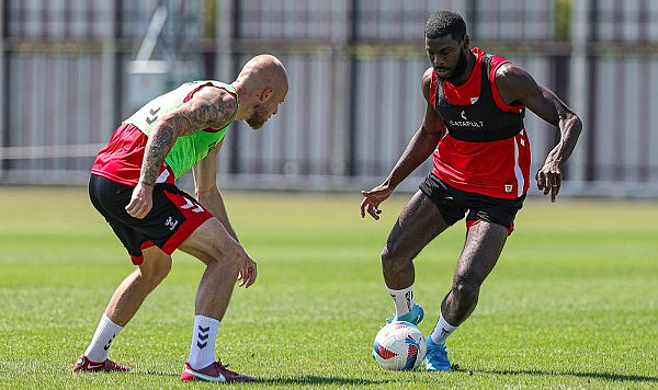 Laura, Samsunspor’da formayı kapmak istiyor