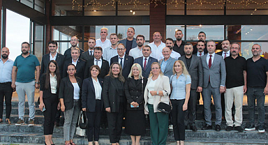 MHP Genel Başkan Yardımcısı Topsakal ilçeleri ziyaret etti