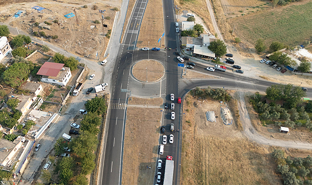 Muğla'da yangın nedeniyle karayolu çift taraflı olarak trafiğe kapatıldı