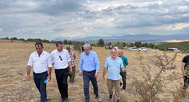 Rüzgar ve güneş enerjisi projesi köylüleri ayağa kaldırdı