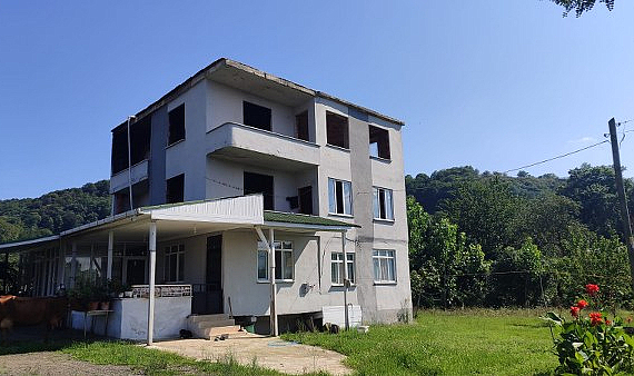 Samsun’da mevsimlik tarım işçilerinin kaldığı binaya silahlı saldırı