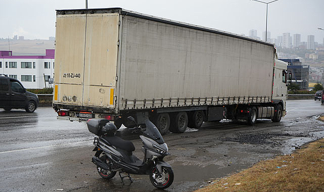 Samsun'da tır motosiklete çarptı! 1 yaralı