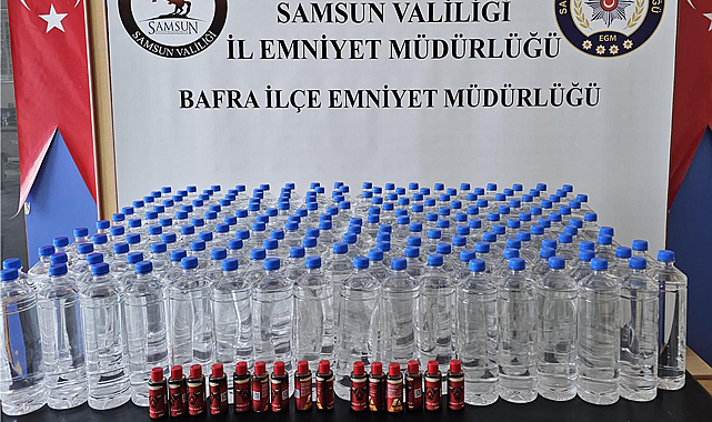 Samsun'un Bafra ilçesinde bir evde 200 litre etil alkol ile 15 alkol kiti ele geçirildi