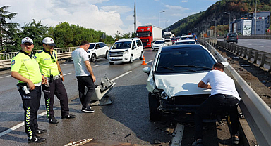 Samsun'un Canik ilçesinde 3 araç birbirine girdi