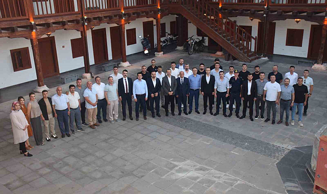 Samsun'da emekliye ayrılan emniyet müdürüne veda yemeği