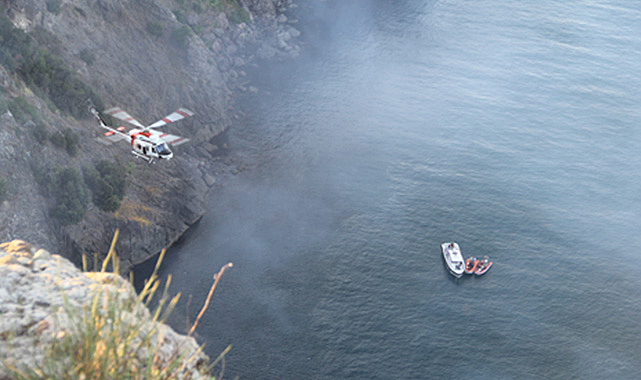 Sinop'ta itfaiye eri yangın söndürürken uçurumdan düştü