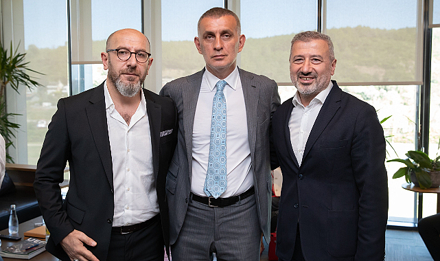 TFF 2. ve 3. Lig kulüp başkanlarından TFF Başkanı Hacıosmanoğlu'na ziyaret