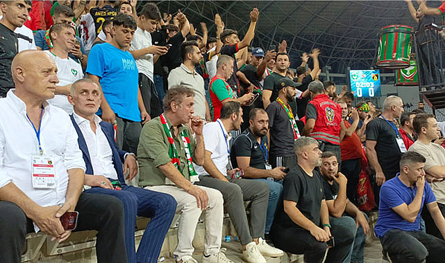 TFF Başkanı Hacıosmanoğlu, Amedspor maçını taraftarlarla izledi