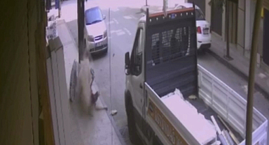 8 yaşındaki çocuk 1. kattan düştü! Burnu bile kanamadı