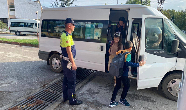 Bafra'da okul servisleri denetlendi