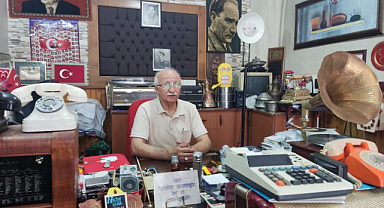 Bafralı emekli öğretmenin antika tutkusu