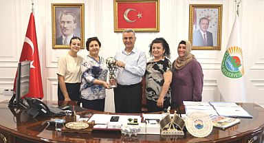 Başkan Kurnaz'a 'kadın istihdamı' teşekkürü