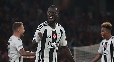 Beşiktaş'tan ayrılıp Galatasaray'ın rakibine gitti