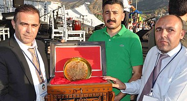 Bir kilo Sason balı 300 bin liradan satıldı