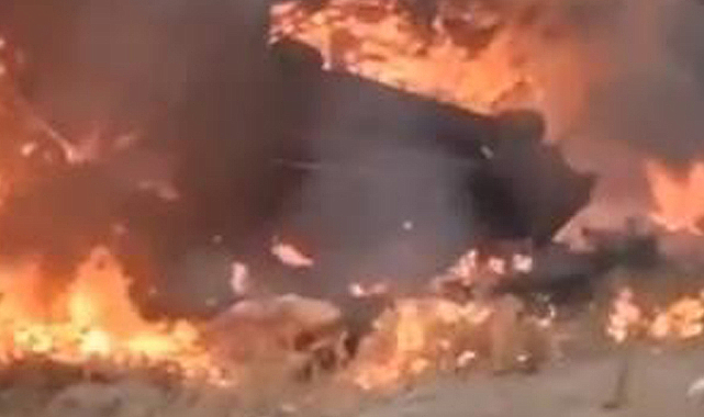 Motosikletle çarpışan araçta yangın çıktı! 1 ölü, 2 yaralı