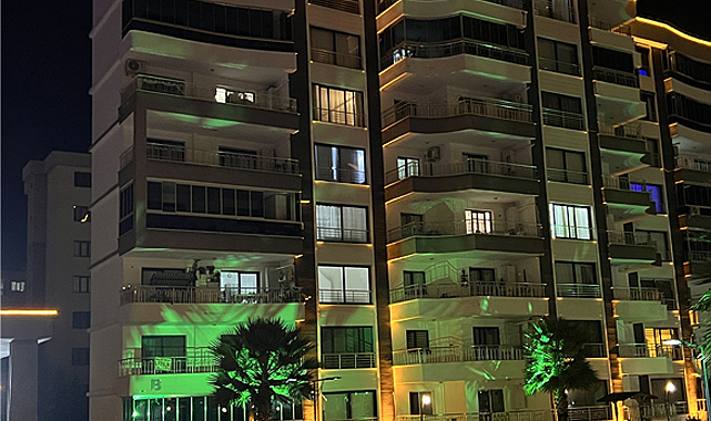 Cani koca boşanma aşamasındaki eşini boğarak öldürdü