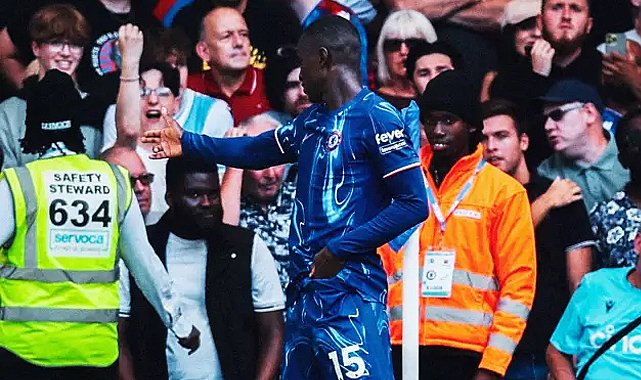 Chelsea'nin yıldızı Nicolas Jackson'dan Yusuf Dikeç Pozu