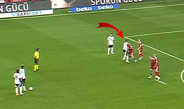 Geceye damgasını vuran posizyon için ünlü hakem ve yorumcuların kararı ne?