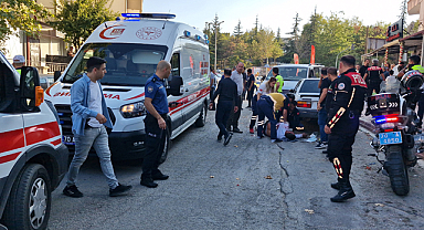 Husumetliler aynı bıçakla birbirini ağır yaraladı