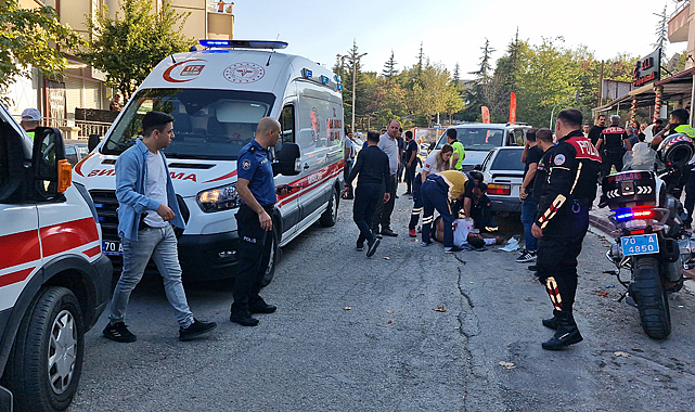 Husumetliler aynı bıçakla birbirini ağır yaraladı