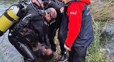 İki çocuğunu kurtaran baba boğularak can verdi