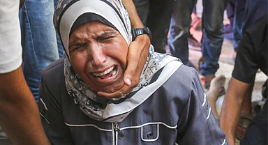 İsrail'in Gazze'ye düzenlediği hava saldırısında 5 hayatını kaybetti