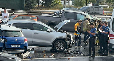 İstanbul TEM Otoyolu'nda zincirleme kaza! 2 öldü, 5 yaralı