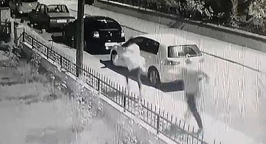 Kadına sokak ortasında bıçaklı saldırı