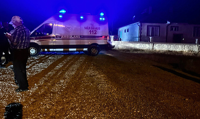 Karısını ve oğlunu vurup kendini öldürdü