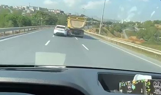 Kaza yaptı durmadan yoluna devam etti