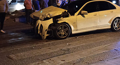 Kırmızı ışık ihlali kaza getirdi