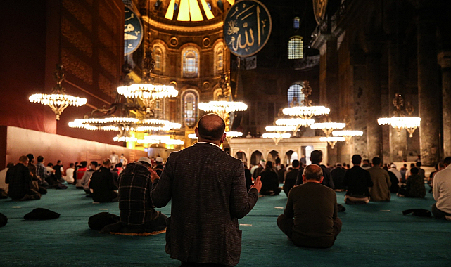 Mevlid Kandili'nde oruç tutulur mu? Diyanet'in tavsiyeleri ve yapılması gereken ibadetler