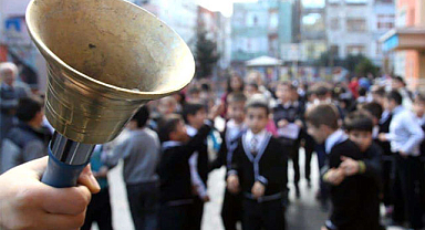 Okullar 9 Eylül'de açılıyor! Peki ara tatil ne zaman?